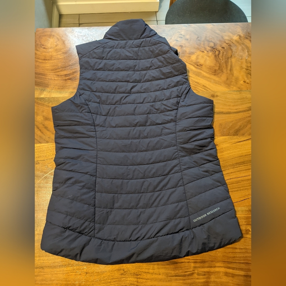 Outdoor Research - Women's Shadow Insulated Vest | Medium | Navy Blue - Picture 9 of 12